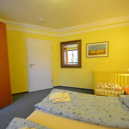 Ferienwohnung-hiddensee-in-gross-zicker-halbinsel-moenchgut Groß Zicker